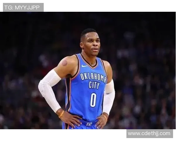 拉塞尔威斯布鲁克的篮球传奇与职业生涯的转折点分析